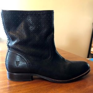 Frye Melissa Perf Bootie - size 9.5